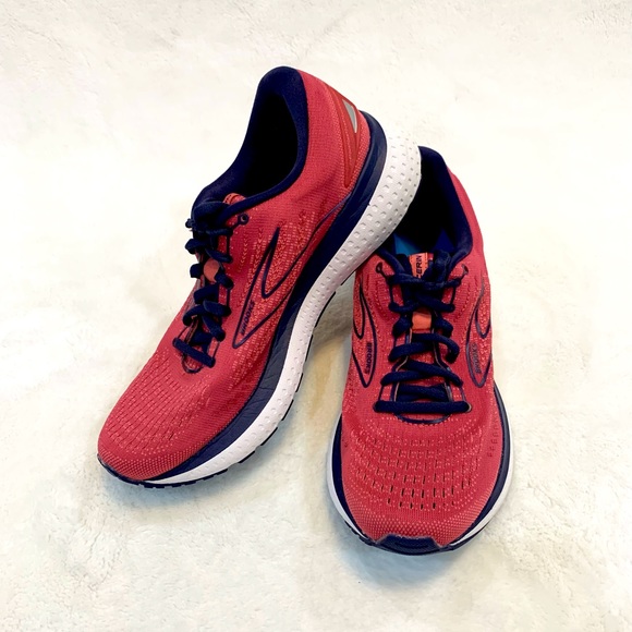 Brooks Shoes - Brooks Glycerin 19 running women’s shoes . Size 8.5